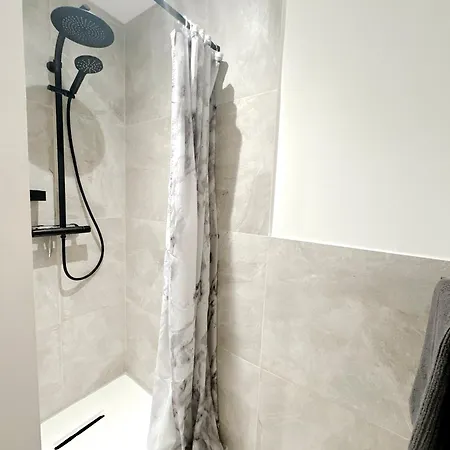 Apartmán Zweizimmerwohnung In Wenigen Minuten In Frankfurt