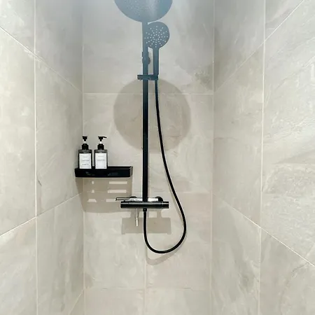 Zweizimmerwohnung In Wenigen Minuten In Frankfurt * Eschborn