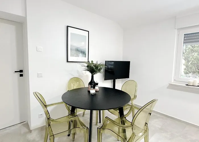 Apartment Zweizimmerwohnung In Wenigen Minuten In Frankfurt